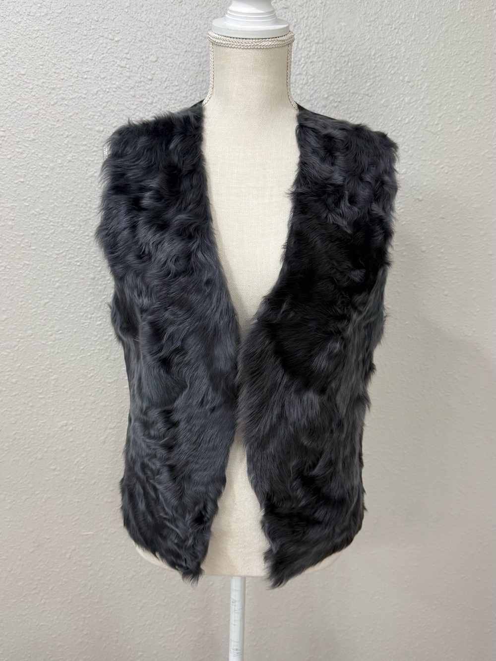 Charcoal Gray Genuine Fur Vest Open Front Sleeveless Boho Luxe Unbranded Sz S-M